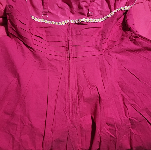 NWT Unique Vintage Fuschia Dress with Daisies - Picture 7 of 9